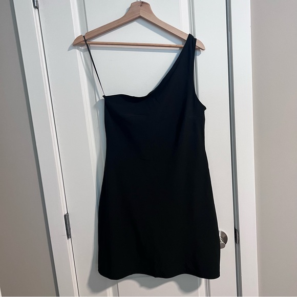 Abercrombie Mini One Shoulder Traveler Exercise Dress - Picture 4 of 6